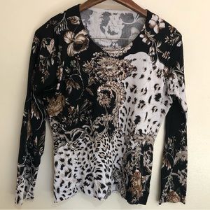 Womens Animal printed sequins and beaded sweater size Medium.